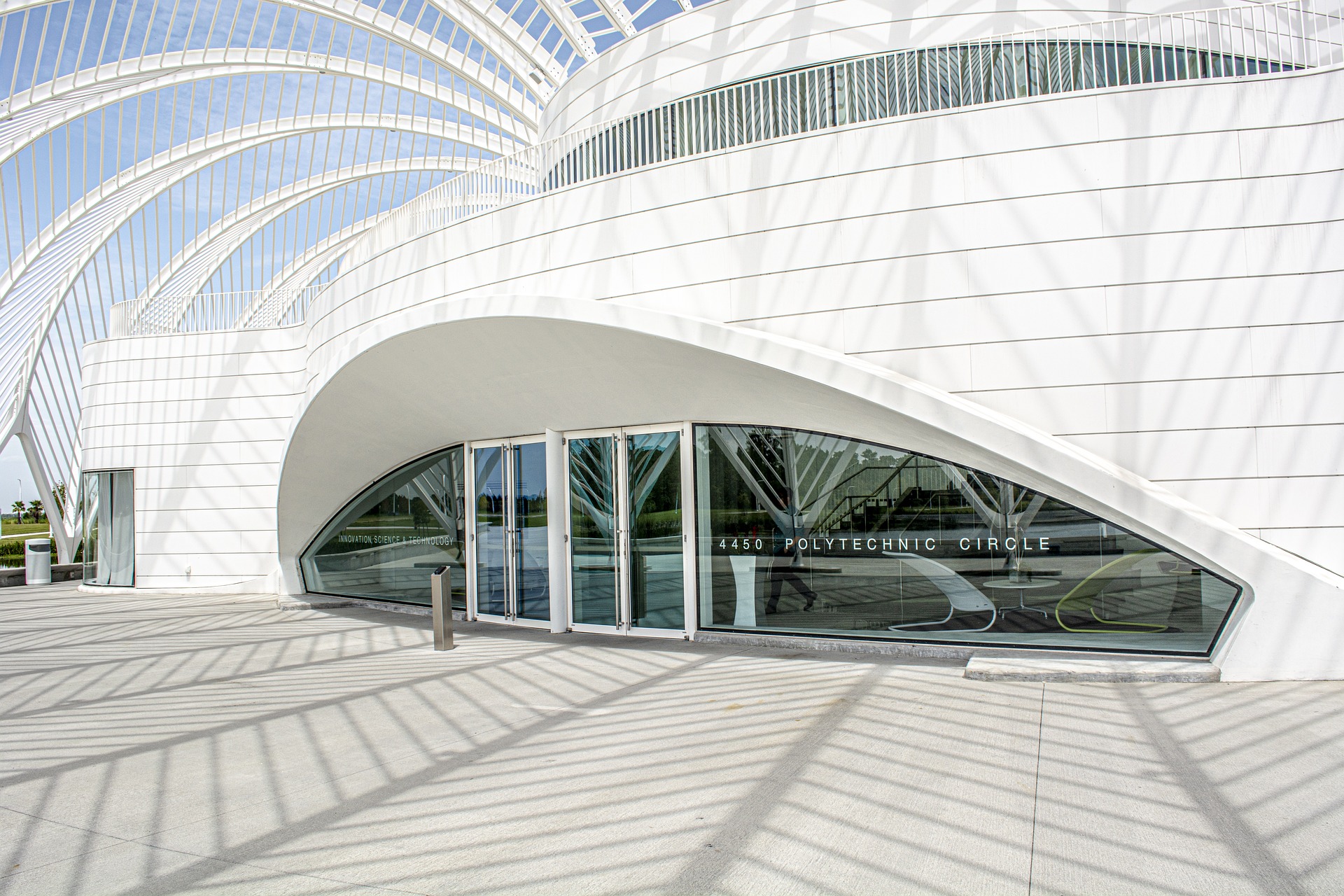building-5084075_1920